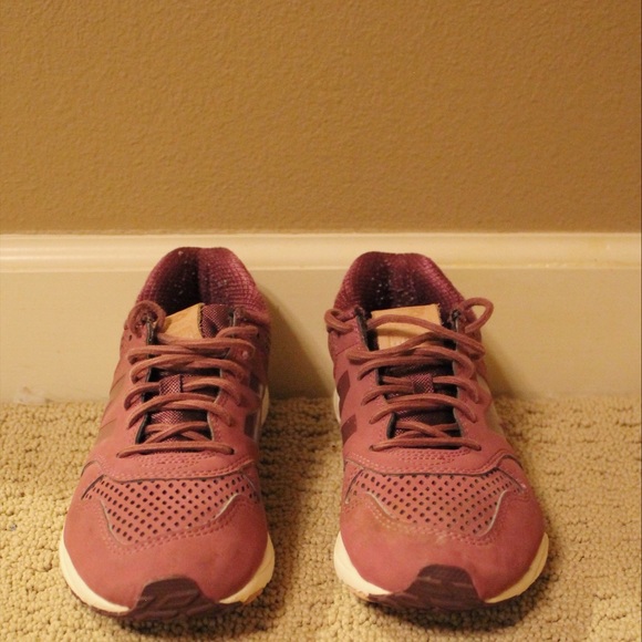 New Balance 96 REVlite Boysenberry - Picture 2 of 6